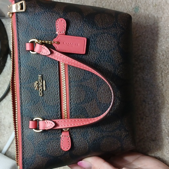 Authentic Coach Mini Gallery Signature Canvas Crossbody Bag - Picture 5 of 10